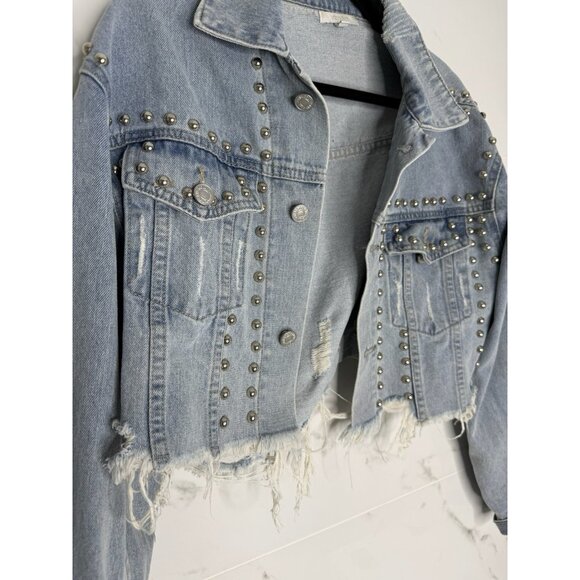 Veveret Women's Baggy Cropped Studded Distressed Denim Jacket Size Small - Picture 4 of 7